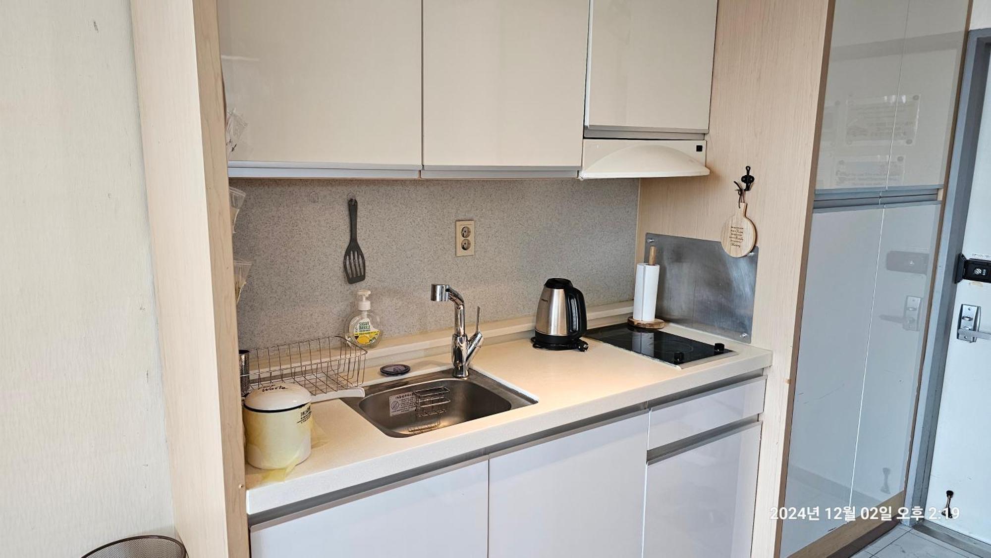 Hongdae Residence-5 1Min From Hongik Uni Station Exit #1 Seoul Exterior photo